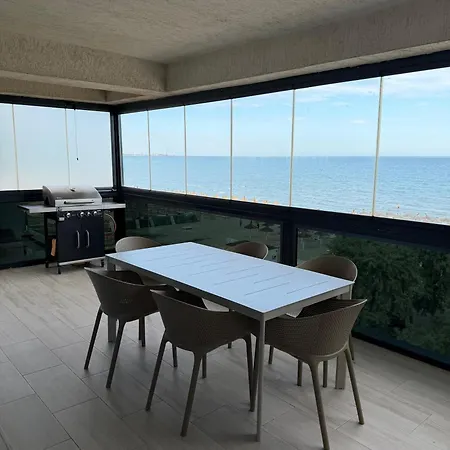 David's Sea View
